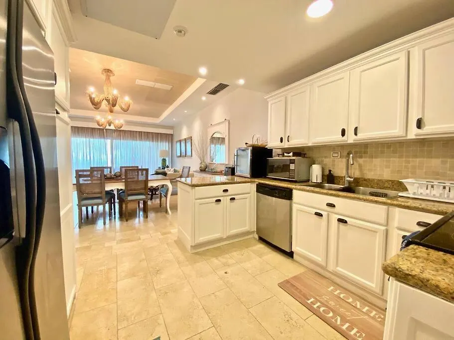 Stylish Lux Beach Condo Aquamarina Cap Cana Punta Cana 0*,  Dominikana